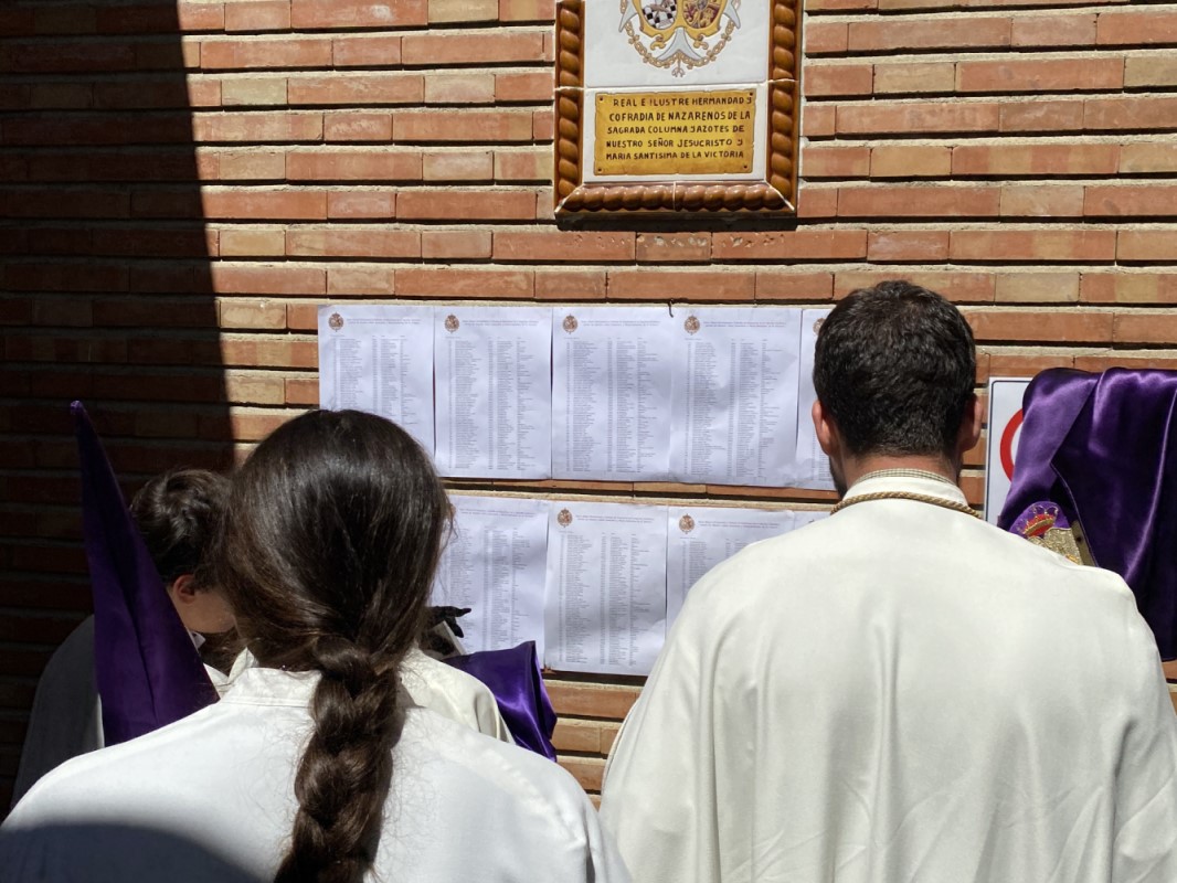 Publicación y consulta del listado de puestos de la cofradía 2025